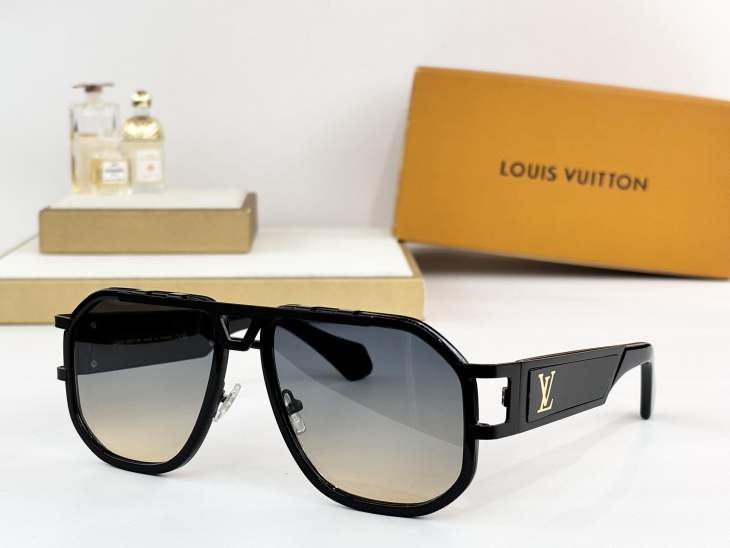 Picture of Louis Vuitton Sunglasses _SKUfw76324543fw